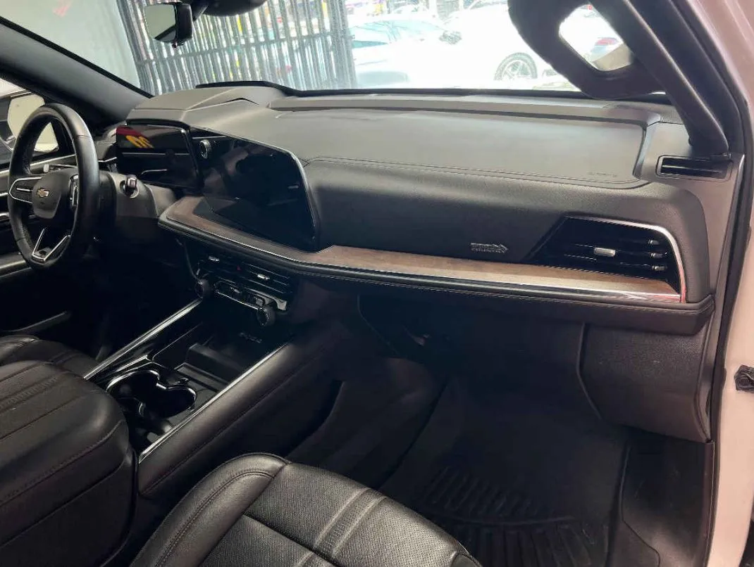 Chevrolet Suburban 2025