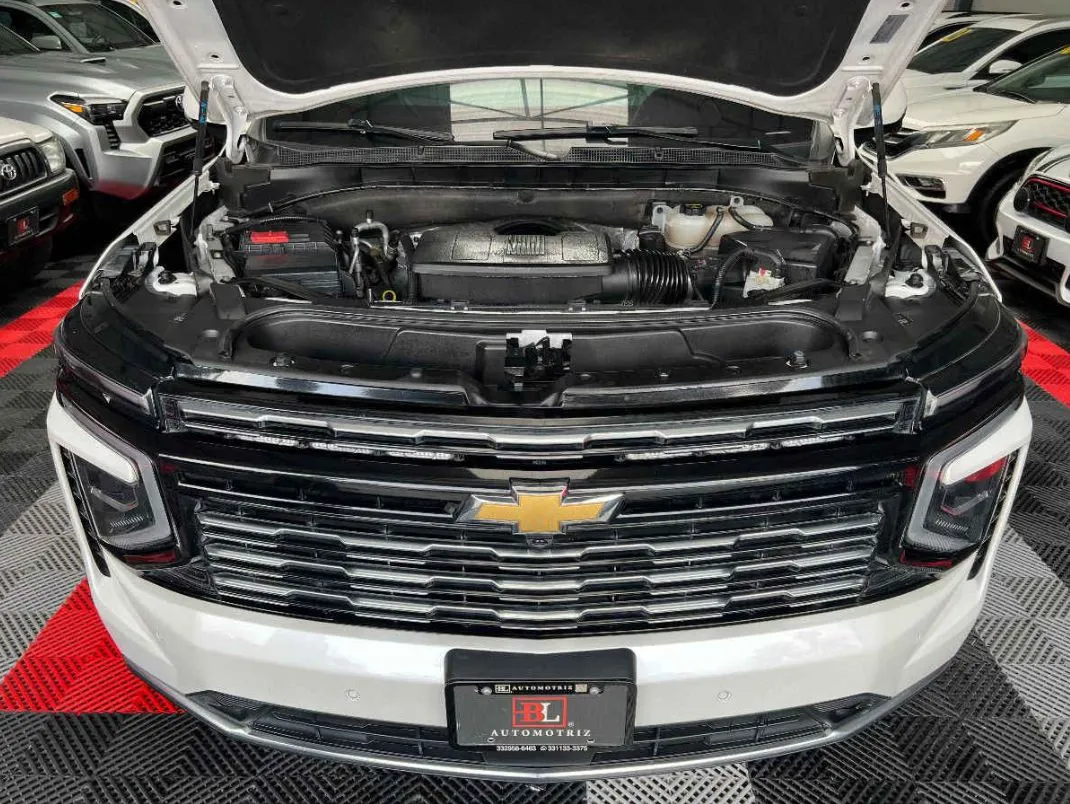 Chevrolet Suburban 2025