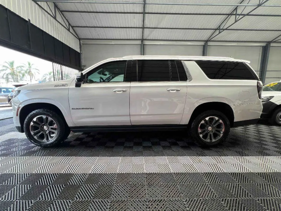 Chevrolet Suburban 2025