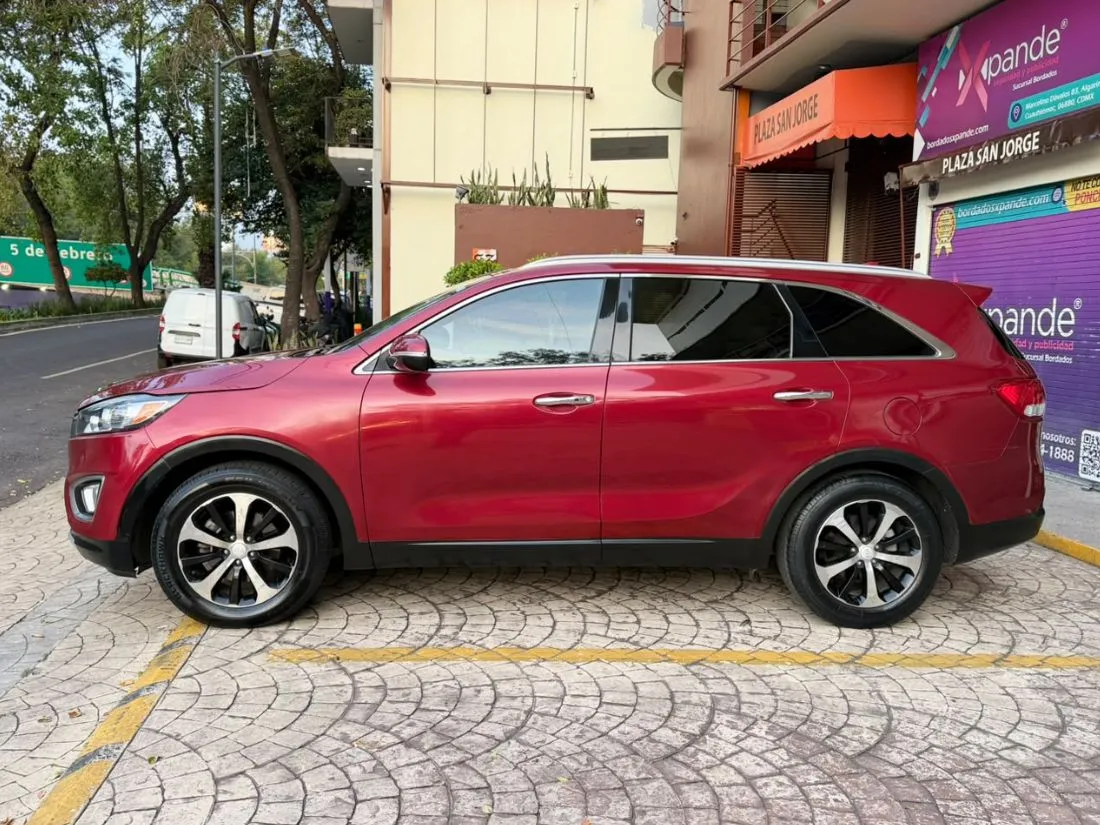 KIA SORENTO EX PACK 2016 (3 FILAS DE ASIENTOS)