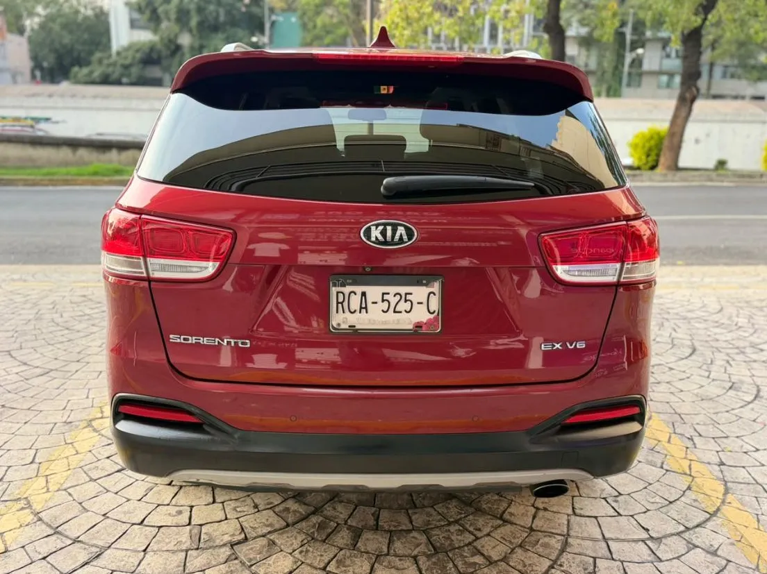 KIA SORENTO EX PACK 2016 (3 FILAS DE ASIENTOS)