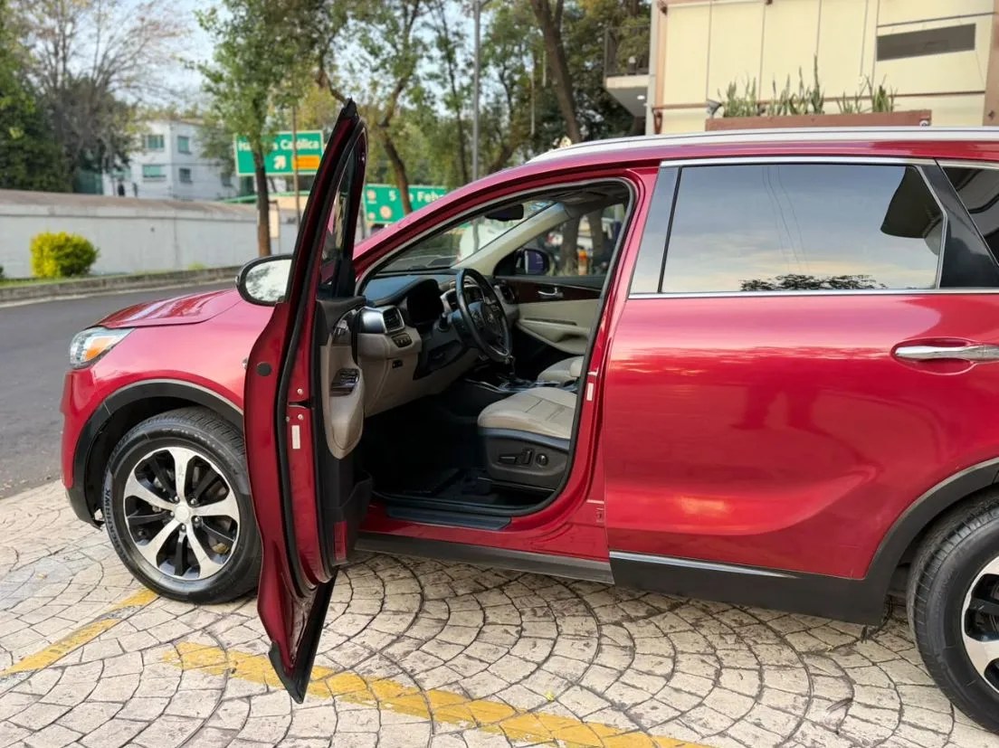 KIA SORENTO EX PACK 2016 (3 FILAS DE ASIENTOS)