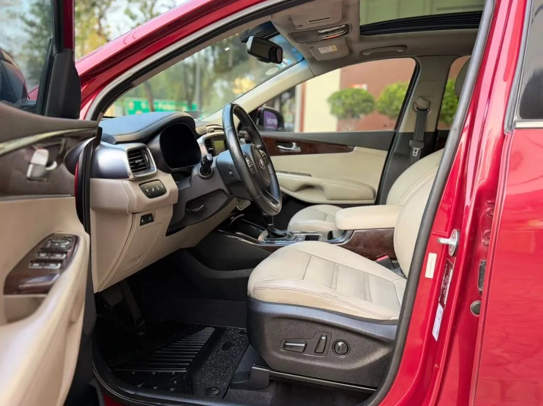 KIA SORENTO EX PACK 2016 (3 FILAS DE ASIENTOS)