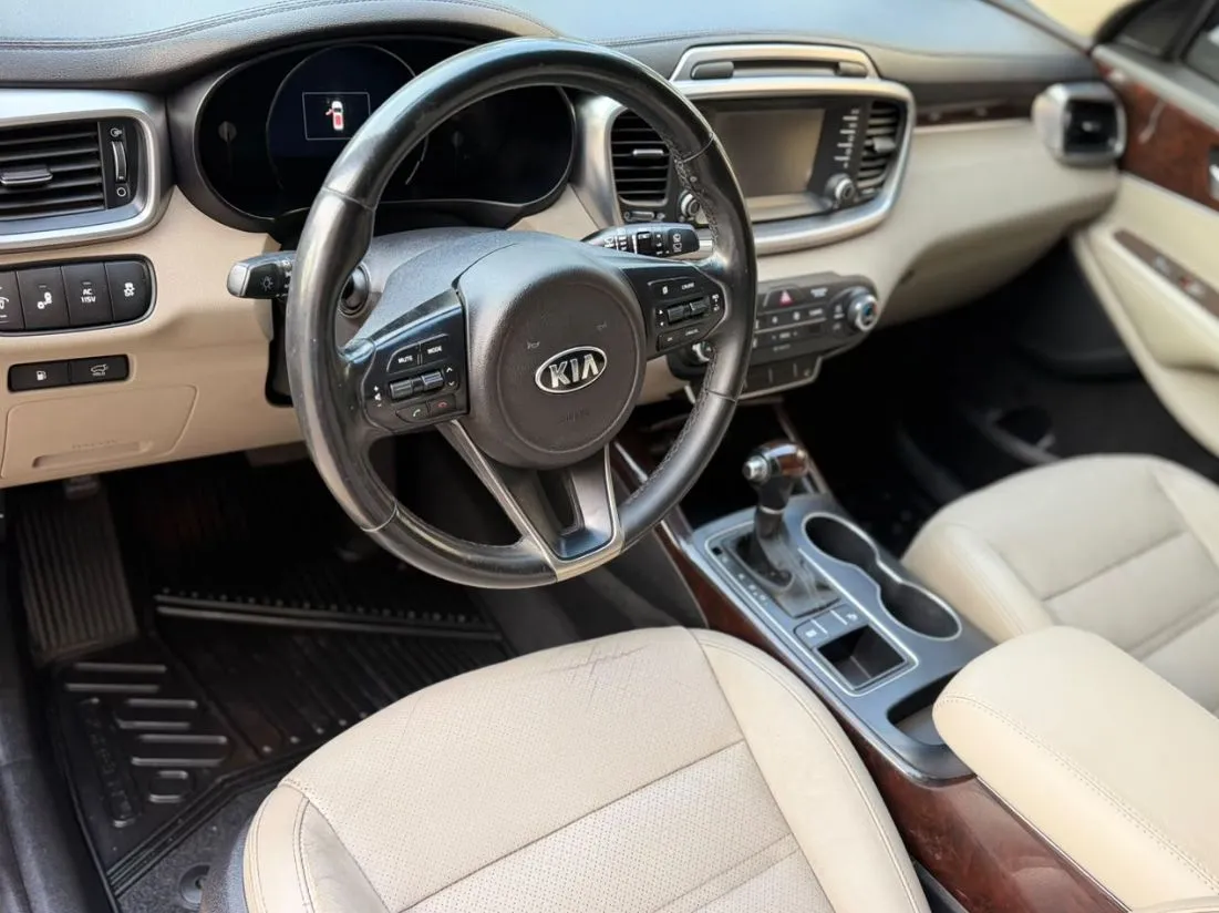 KIA SORENTO EX PACK 2016 (3 FILAS DE ASIENTOS)