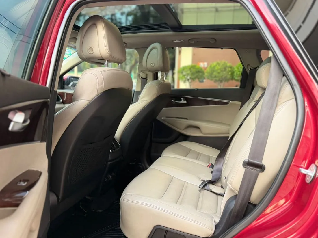 KIA SORENTO EX PACK 2016 (3 FILAS DE ASIENTOS)