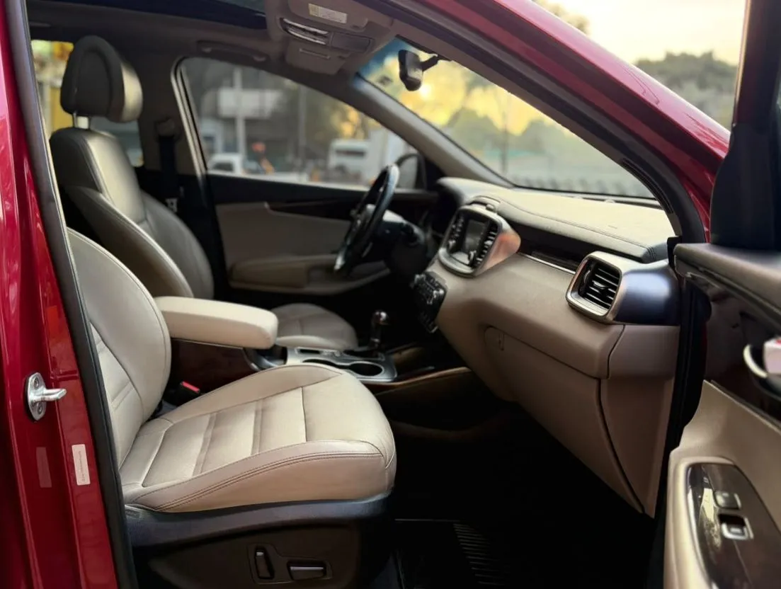 KIA SORENTO EX PACK 2016 (3 FILAS DE ASIENTOS)