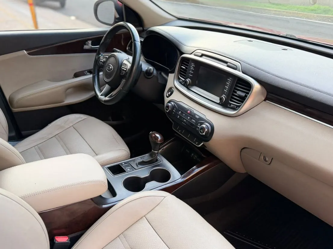 KIA SORENTO EX PACK 2016 (3 FILAS DE ASIENTOS)
