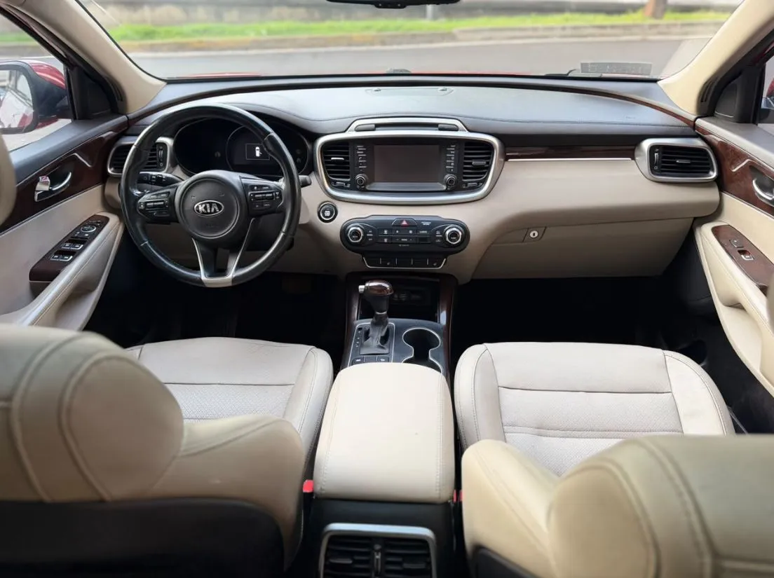 KIA SORENTO EX PACK 2016 (3 FILAS DE ASIENTOS)