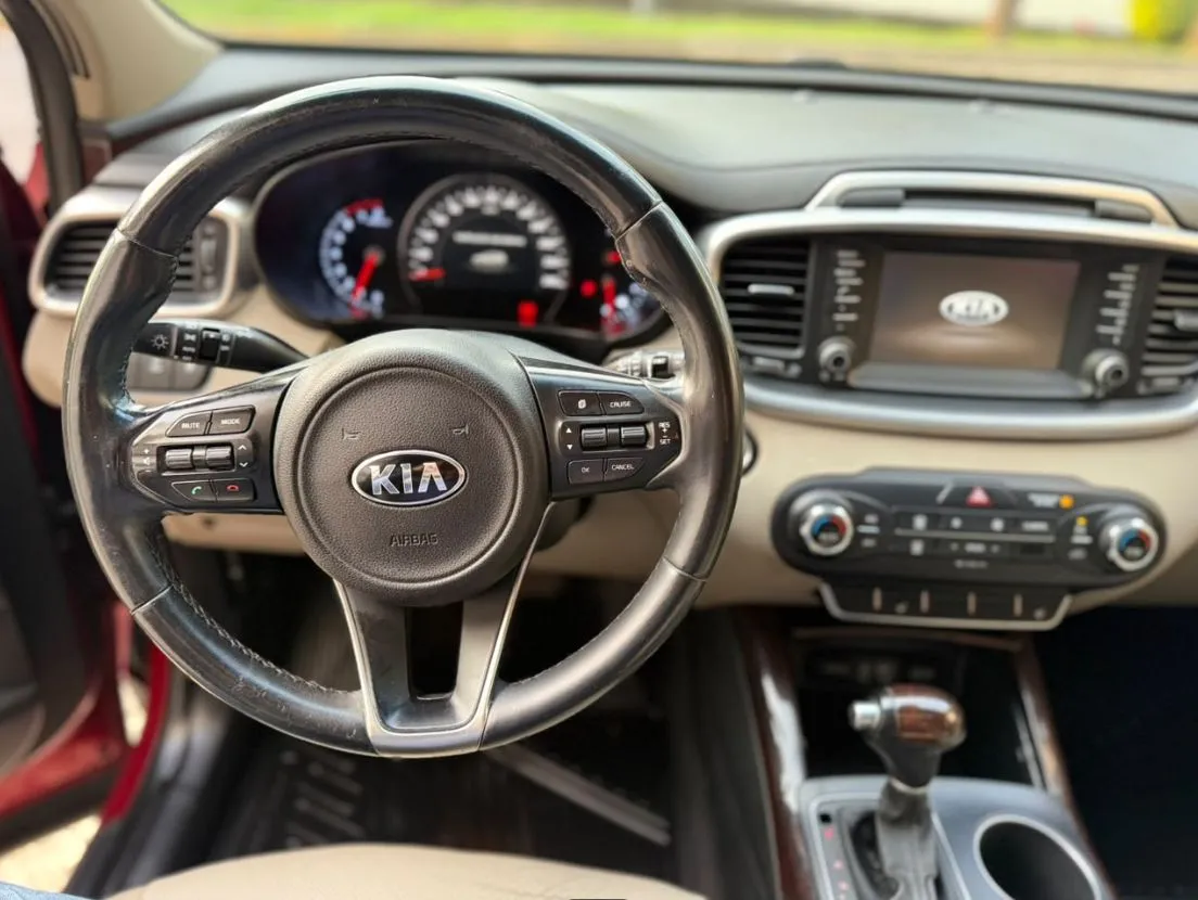 KIA SORENTO EX PACK 2016 (3 FILAS DE ASIENTOS)