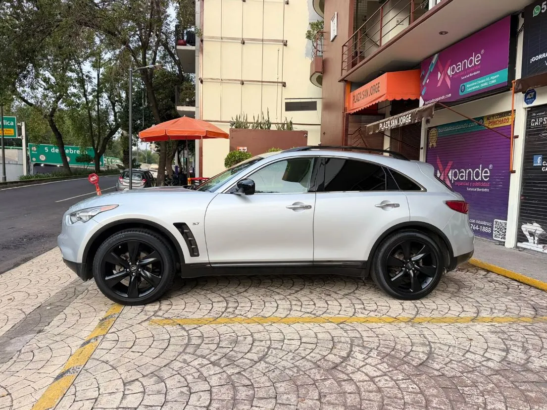 INFINITI QX70 SPORT 2020