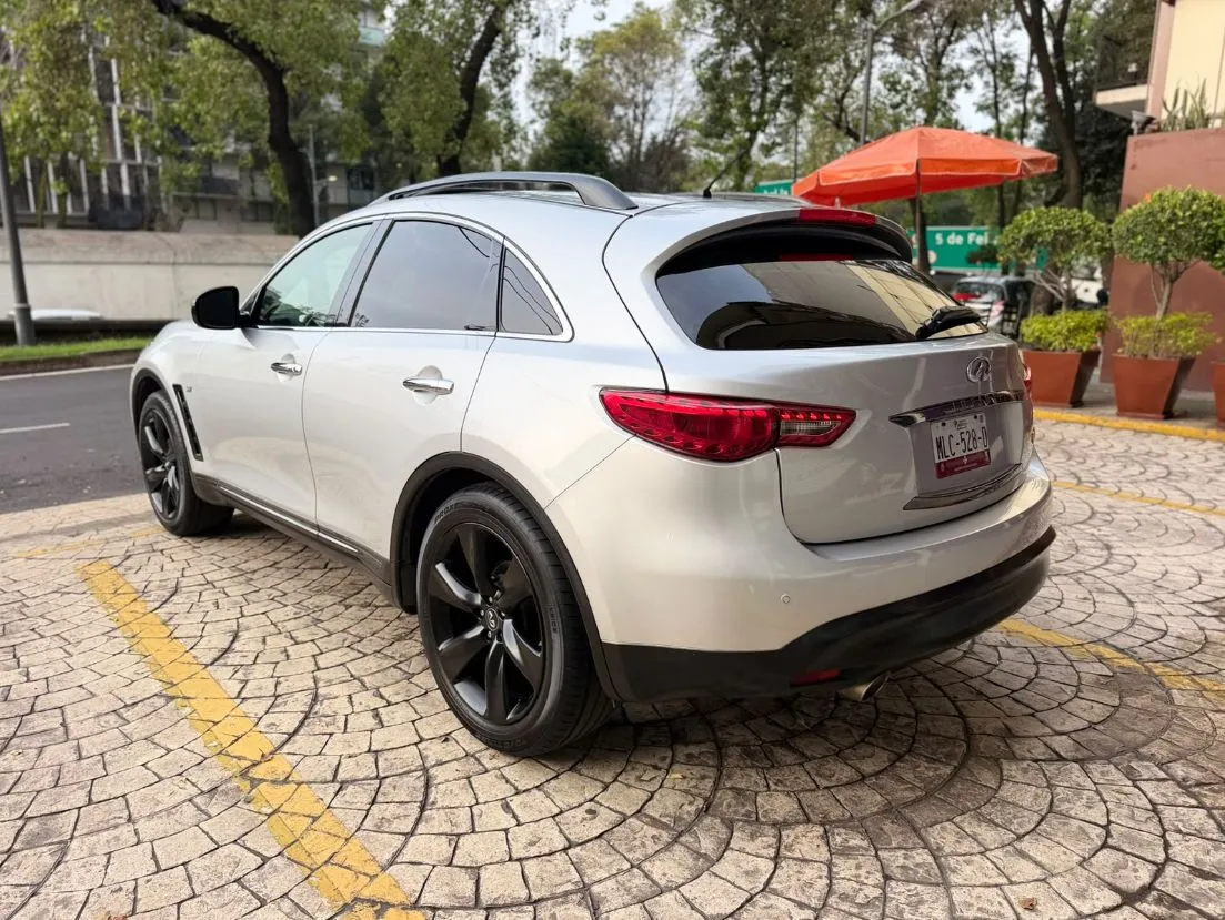 INFINITI QX70 SPORT 2020