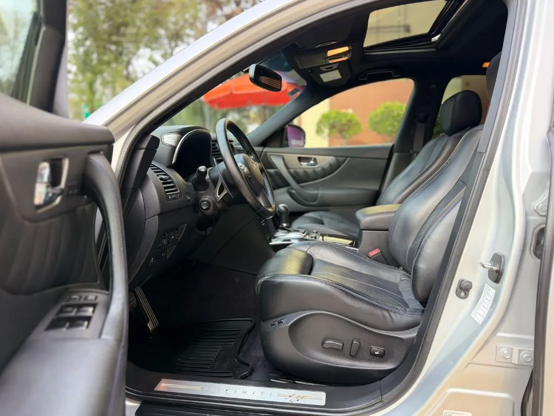 INFINITI QX70 SPORT 2020