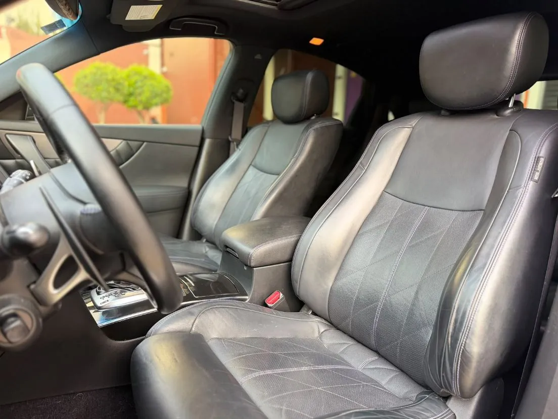 INFINITI QX70 SPORT 2020