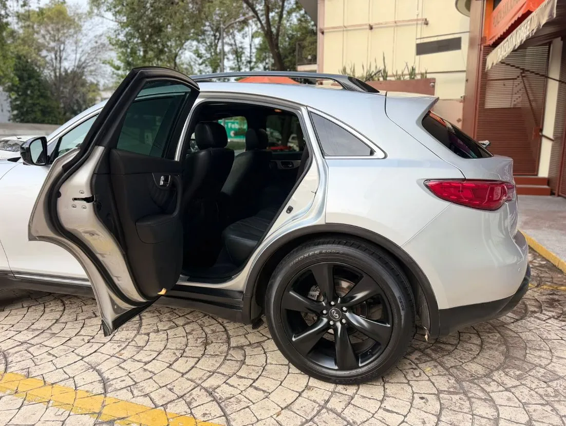 INFINITI QX70 SPORT 2020
