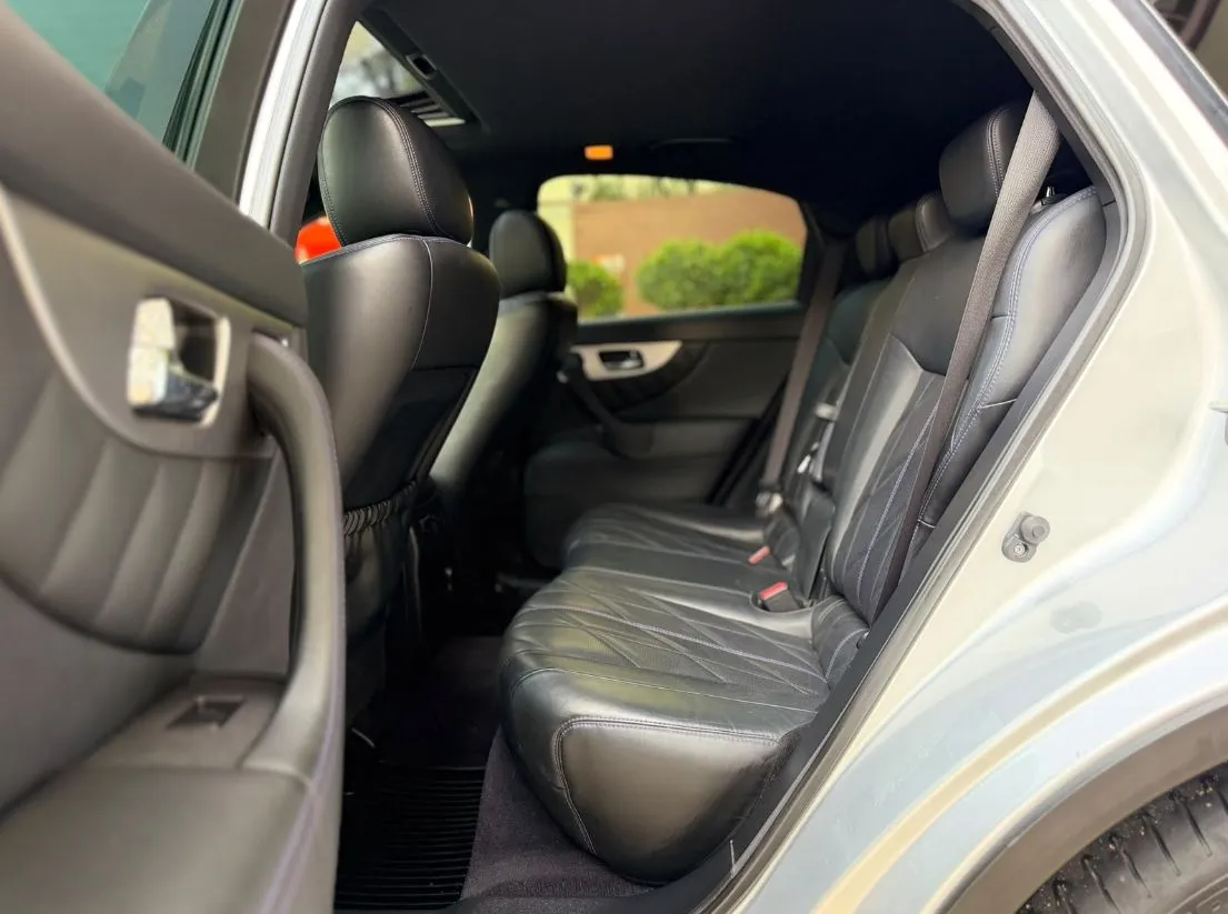 INFINITI QX70 SPORT 2020
