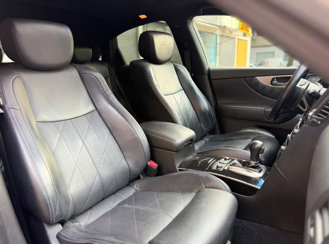 INFINITI QX70 SPORT 2020