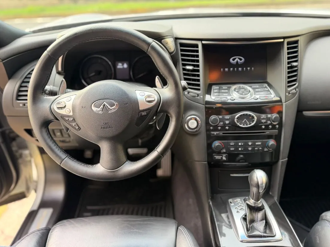 INFINITI QX70 SPORT 2020