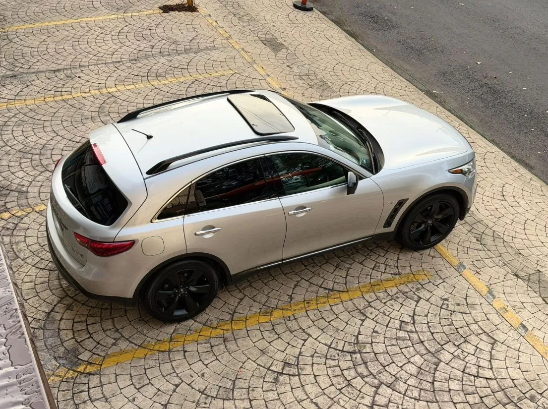 INFINITI QX70 SPORT 2020