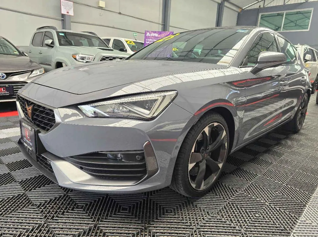 Cupra Leon 2023 5p Cupra 245 L4/2.0/T Aut. 84,000kl