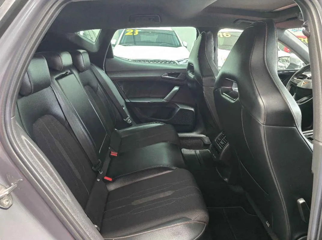 Cupra Leon 2023 5p Cupra 245 L4/2.0/T Aut. 84,000kl