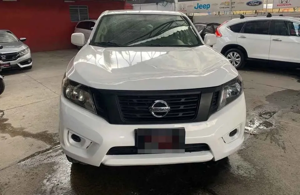 Nissan NP300 Pickup 2020 Manual | 82,000 km | Financiamiento con Enganche desde $20,000