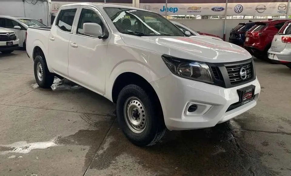 Nissan NP300 Pickup 2020 Manual | 82,000 km | Financiamiento con Enganche desde $20,000