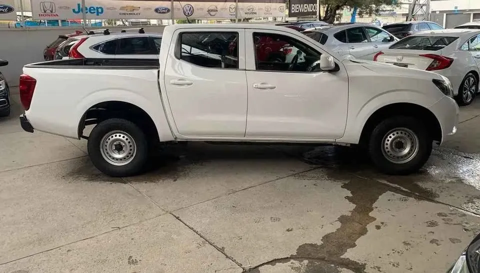 Nissan NP300 Pickup 2020 Manual | 82,000 km | Financiamiento con Enganche desde $20,000