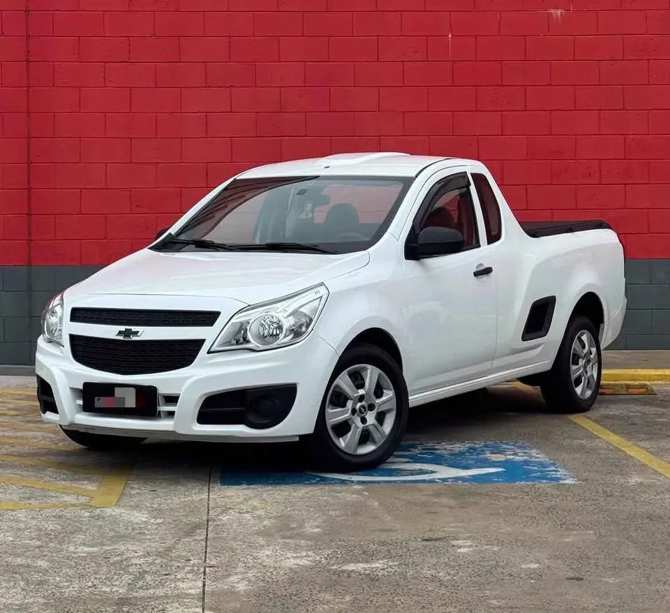 Chevrolet Montana 2017 Manual | 98,000 km | Pickup Versátil con Enganche desde $20,000