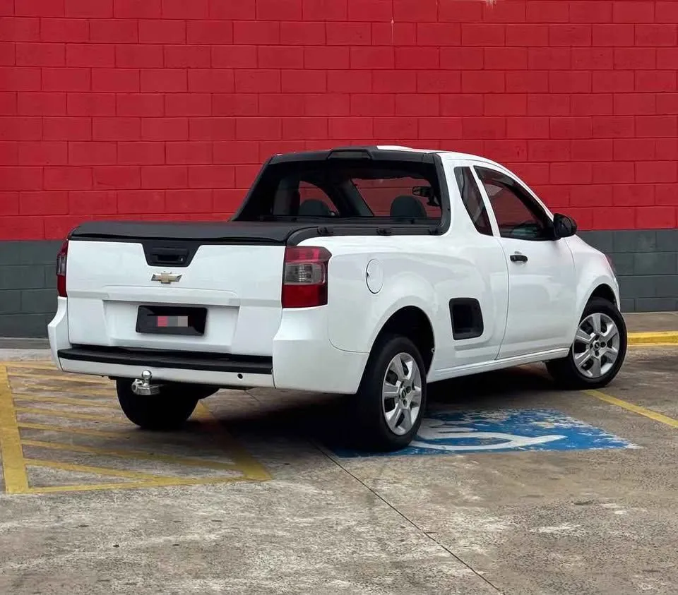 Chevrolet Montana 2017 Manual | 98,000 km | Pickup Versátil con Enganche desde $20,000