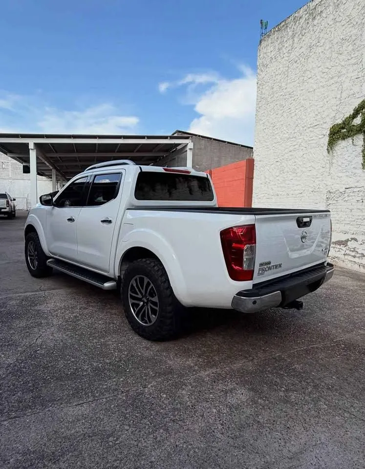 Nissan Frontier 2020 Manual | 55,150 km | Pickup Impecable con Enganche desde $20,000