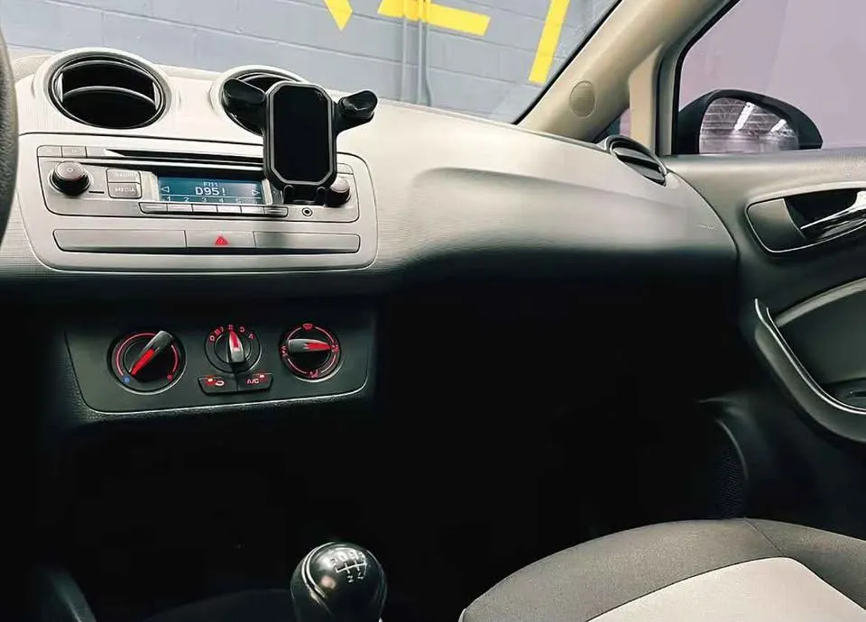 SEAT Ibiza 2015 Manual | Hatchback Deportivo y Económico con Enganche desde $20,000