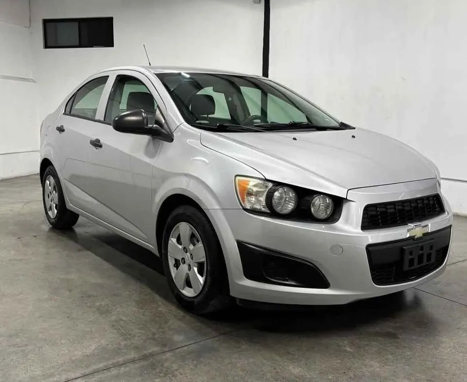 Chevrolet Sonic 2015 Manual | 101,000 km | Auto Eficiente con Enganche desde $20,000