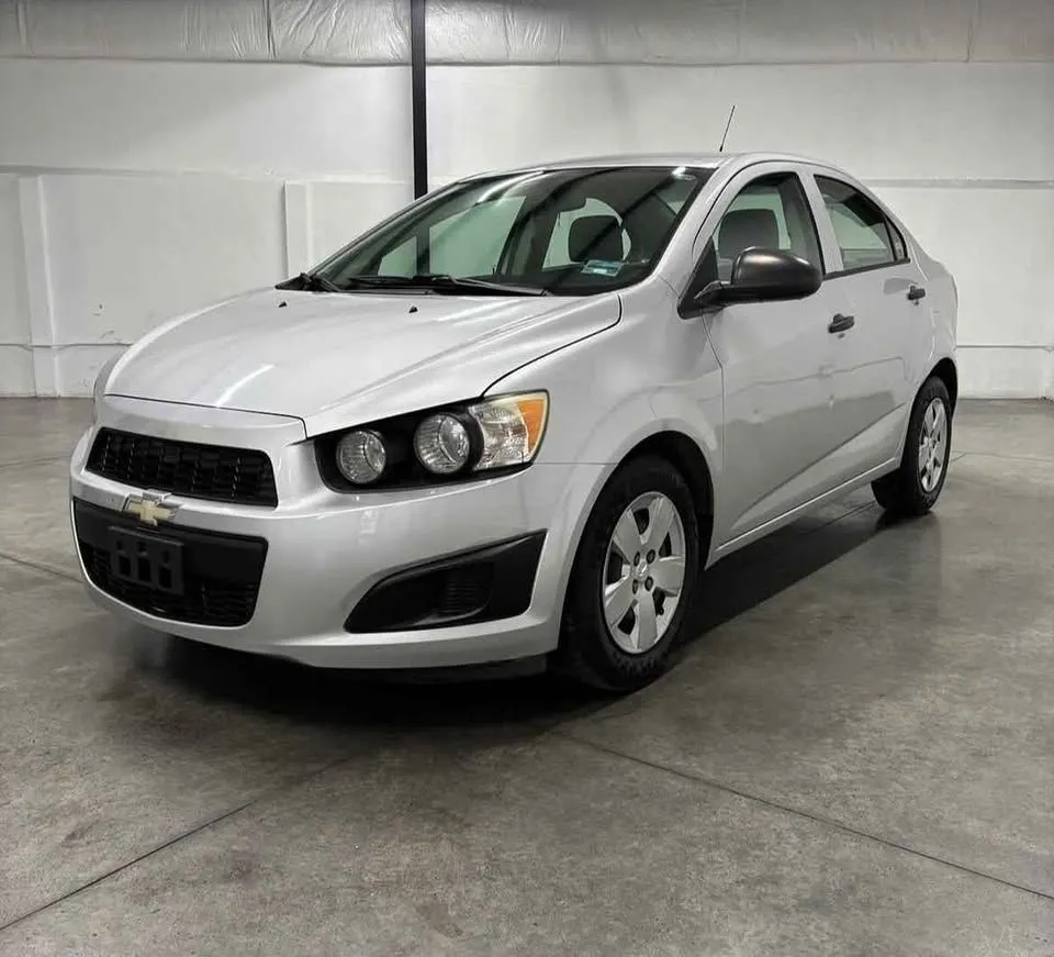 Chevrolet Sonic 2015 Manual | 101,000 km | Auto Eficiente con Enganche desde $20,000