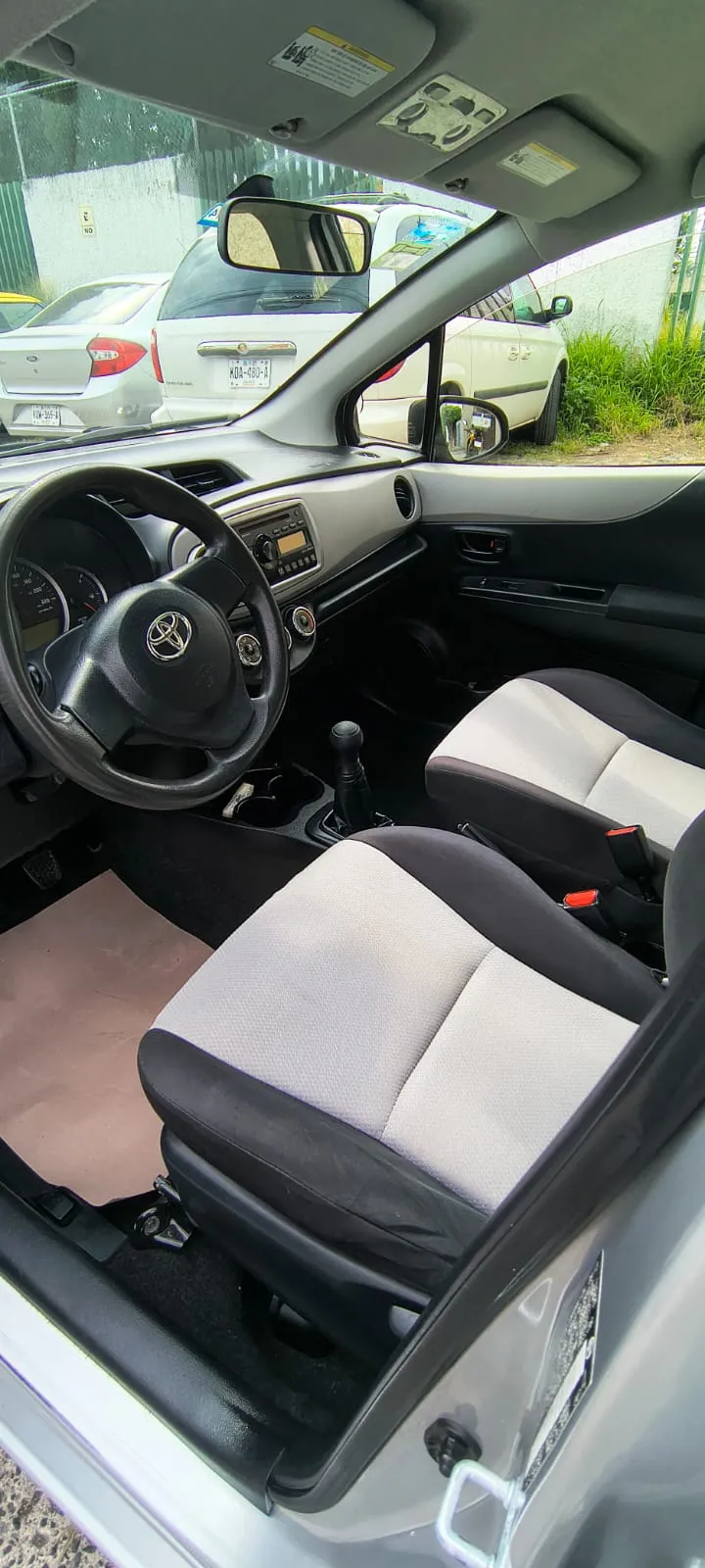 🚨🚨ATENCIÓN SE VENDE BONITO YARIS 2014