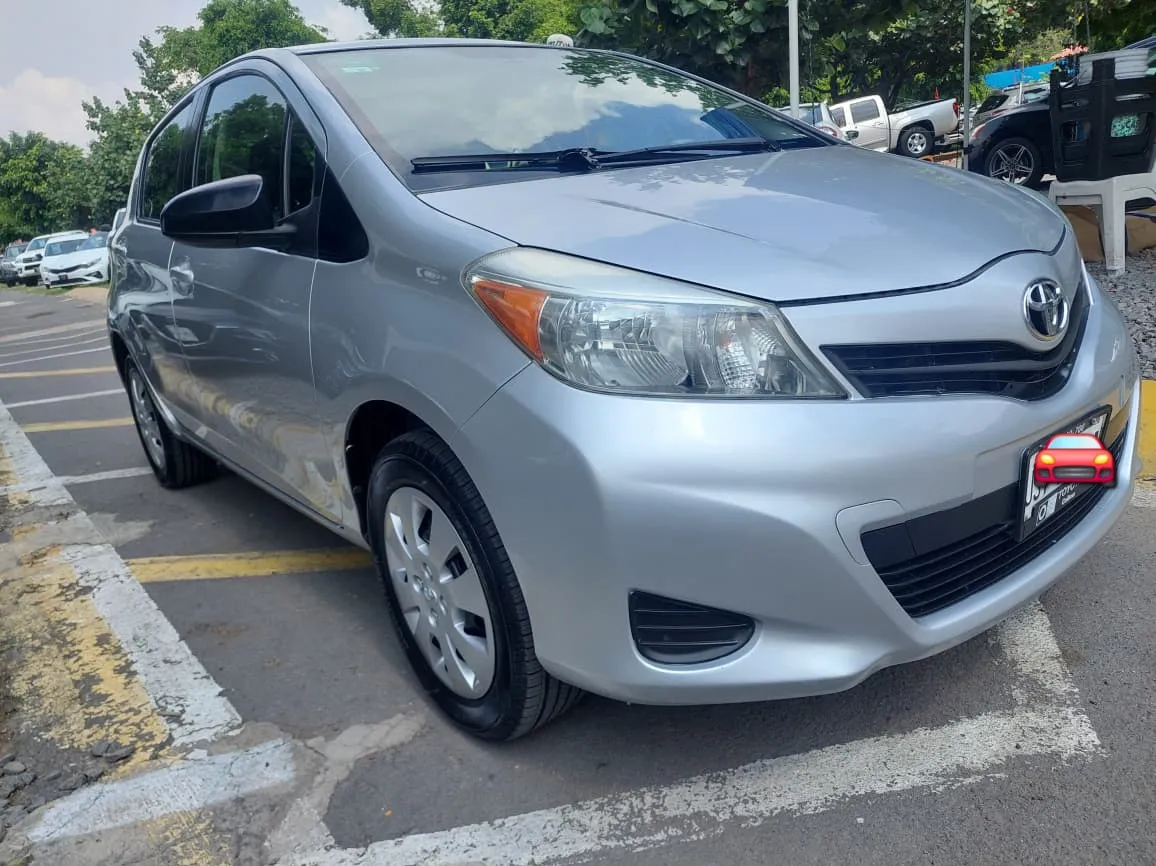 🚨🚨ATENCIÓN SE VENDE BONITO YARIS 2014