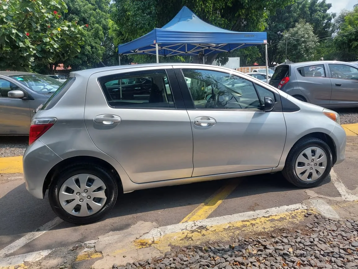 🚨🚨ATENCIÓN SE VENDE BONITO YARIS 2014