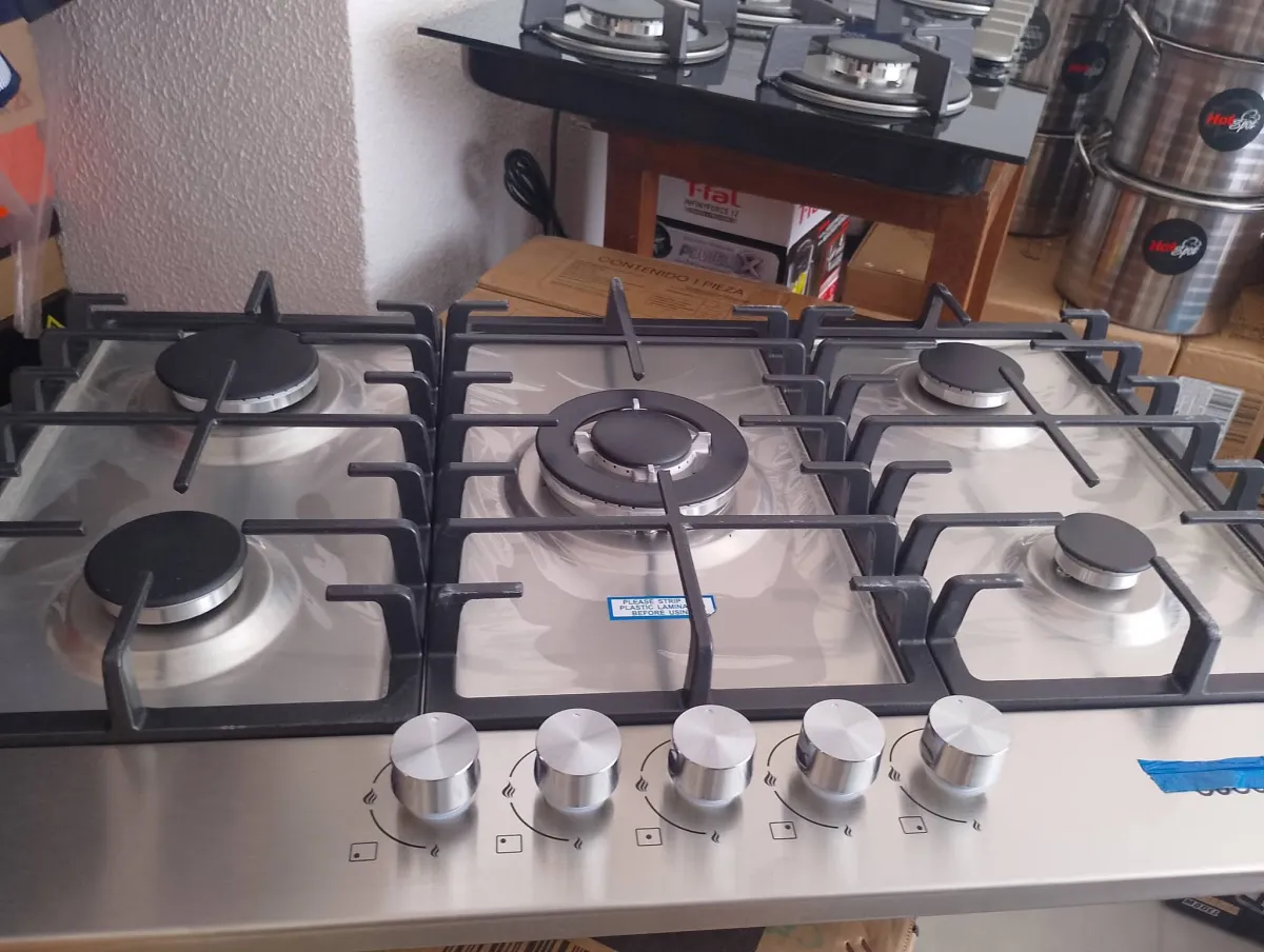 PARRiLLAS EMPOTRABLES 5 y 4 QUEMADORES