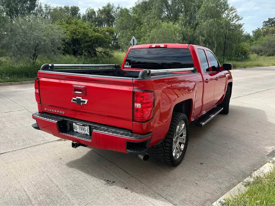 Chevrolet Silverado 2500 2014 | ¡V8, Solo 64k km y Lista para Exigentes!