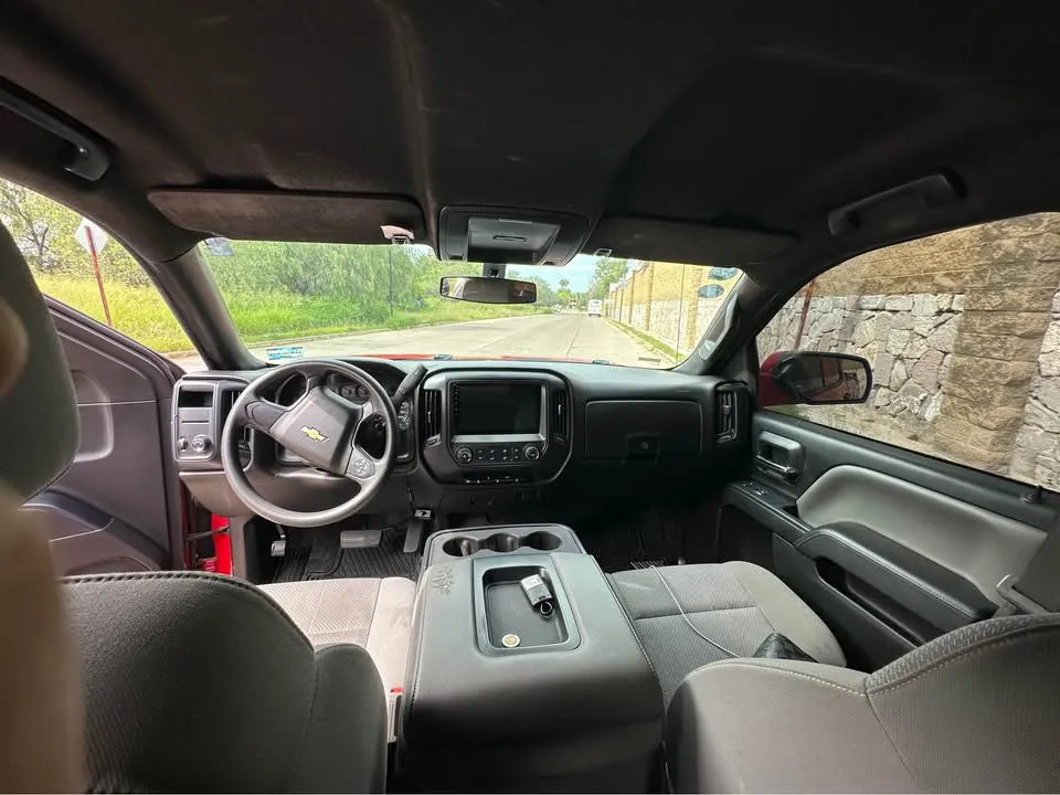 Chevrolet Silverado 2500 2014 | ¡V8, Solo 64k km y Lista para Exigentes!