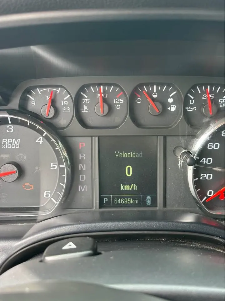 Chevrolet Silverado 2500 2014 | ¡V8, Solo 64k km y Lista para Exigentes!
