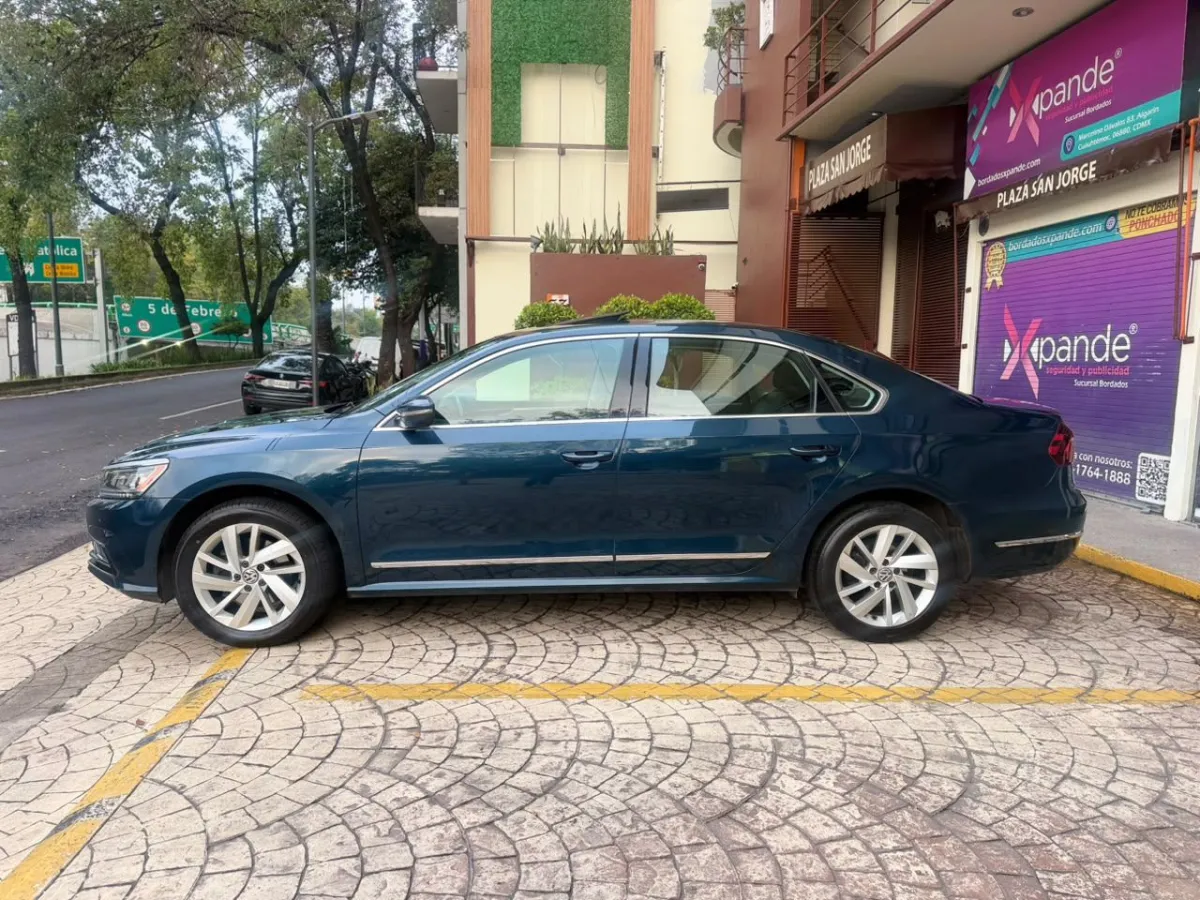 VOLKSWAGEN PASSAT HIGHLINE 2018