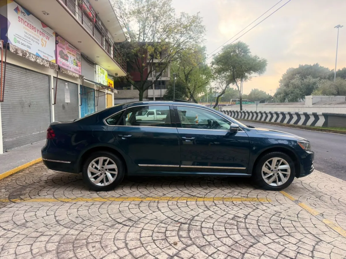 VOLKSWAGEN PASSAT HIGHLINE 2018