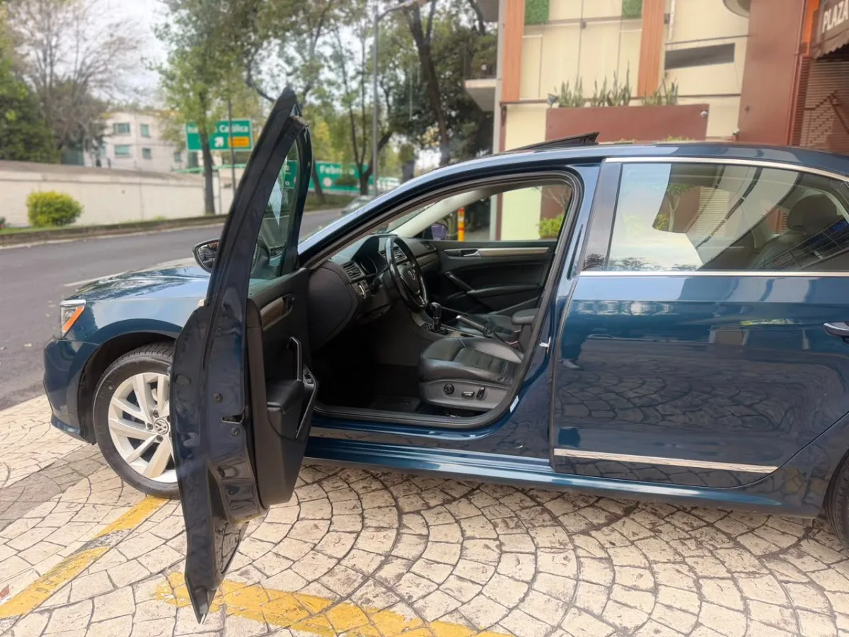 VOLKSWAGEN PASSAT HIGHLINE 2018