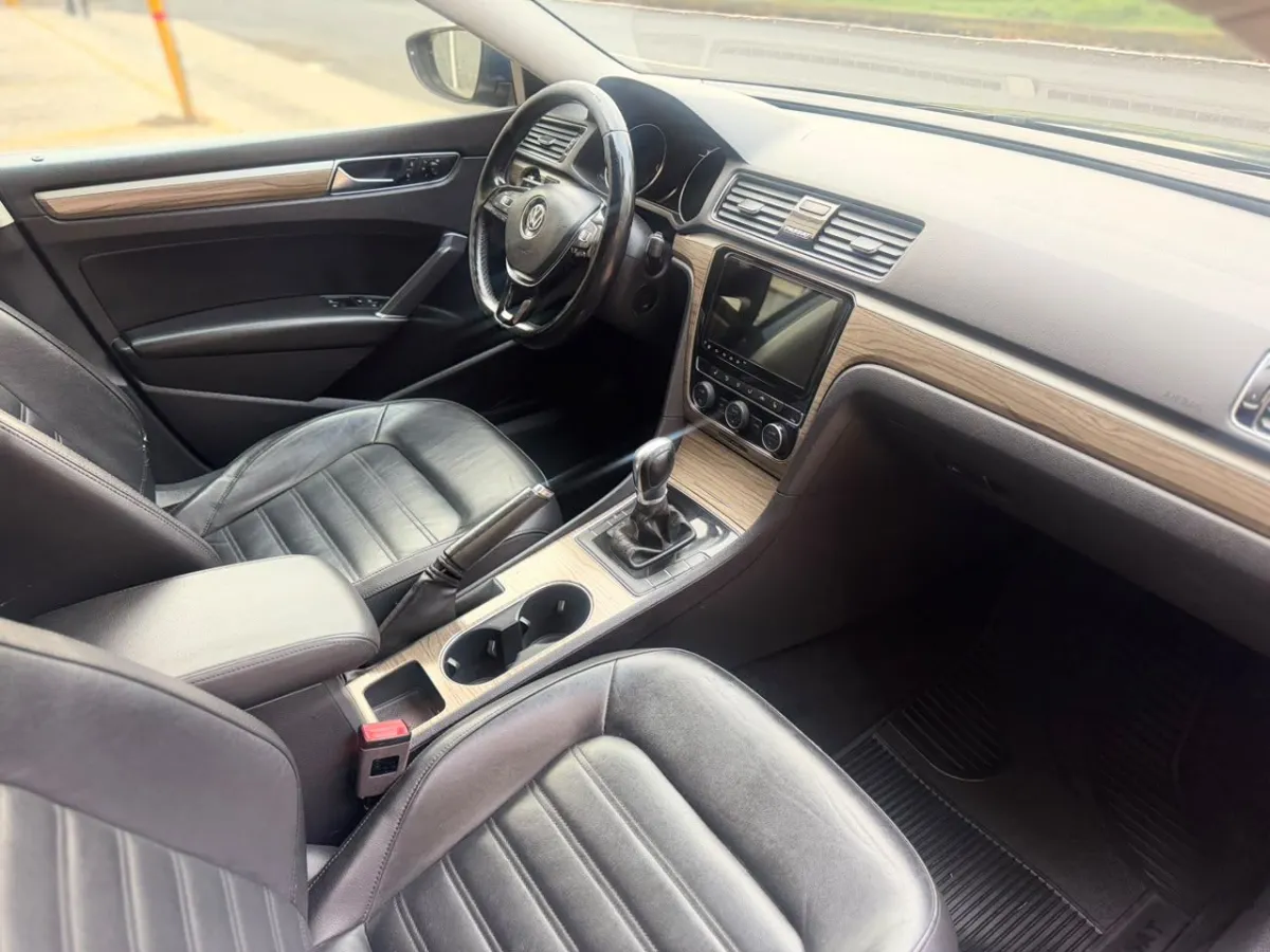 VOLKSWAGEN PASSAT HIGHLINE 2018