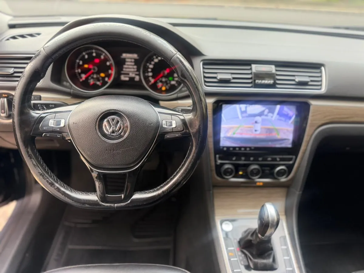 VOLKSWAGEN PASSAT HIGHLINE 2018