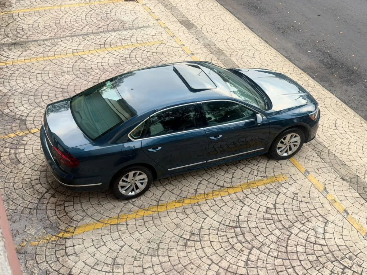 VOLKSWAGEN PASSAT HIGHLINE 2018