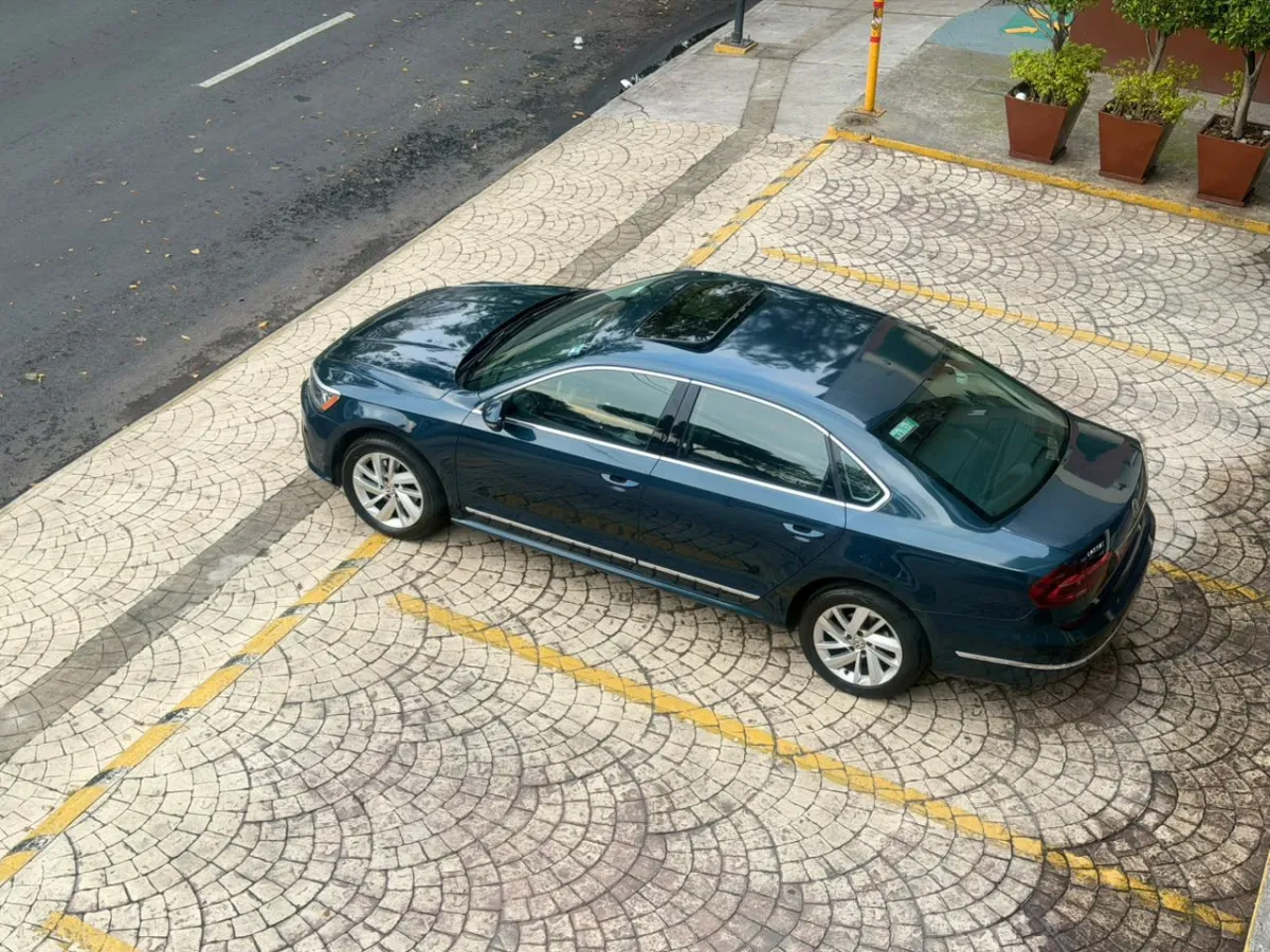 VOLKSWAGEN PASSAT HIGHLINE 2018