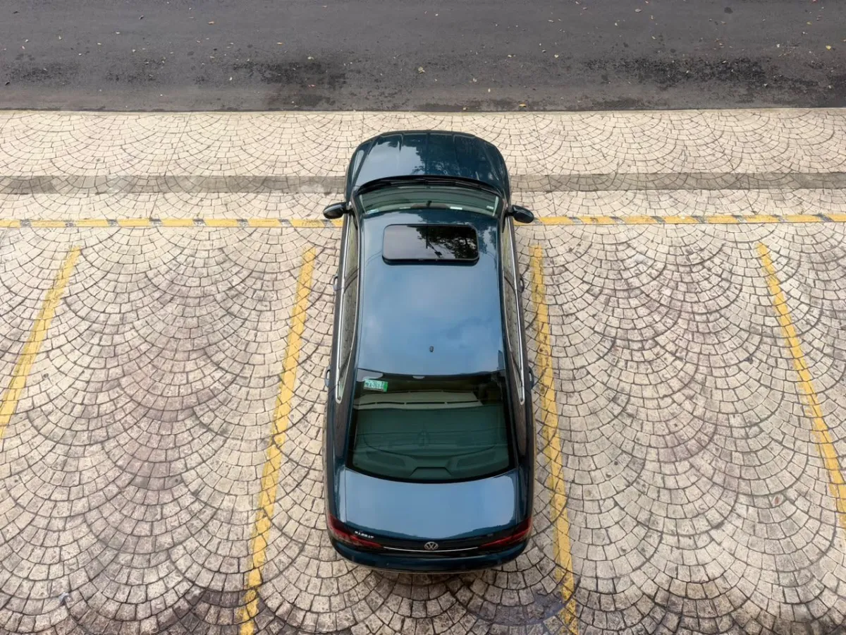 VOLKSWAGEN PASSAT HIGHLINE 2018