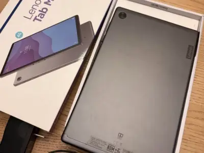 Lenovo Tab Plus (con Funda)