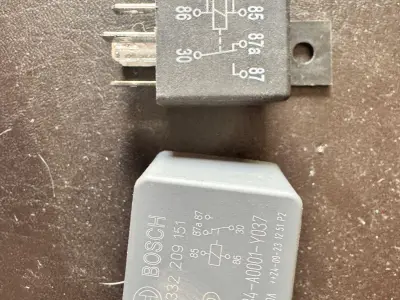 Kit de 2 Relés Automotrices 12V 5 Pines - Bosch + Genérico (Nuevos)